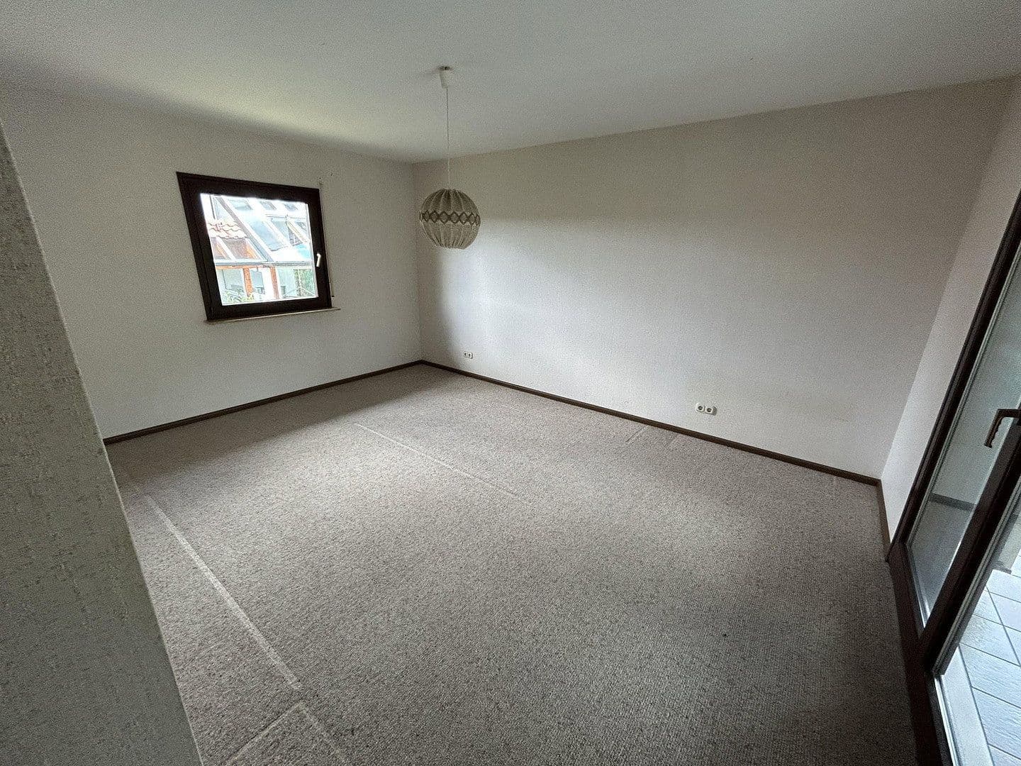 Pronájem domu 120 m², pozemek 866 m², Straubenhardt, Bádensko-Württembersko Pronájem domu 120 m², pozemek 866 m², Straubenhardt, Bádensko-Württembersko