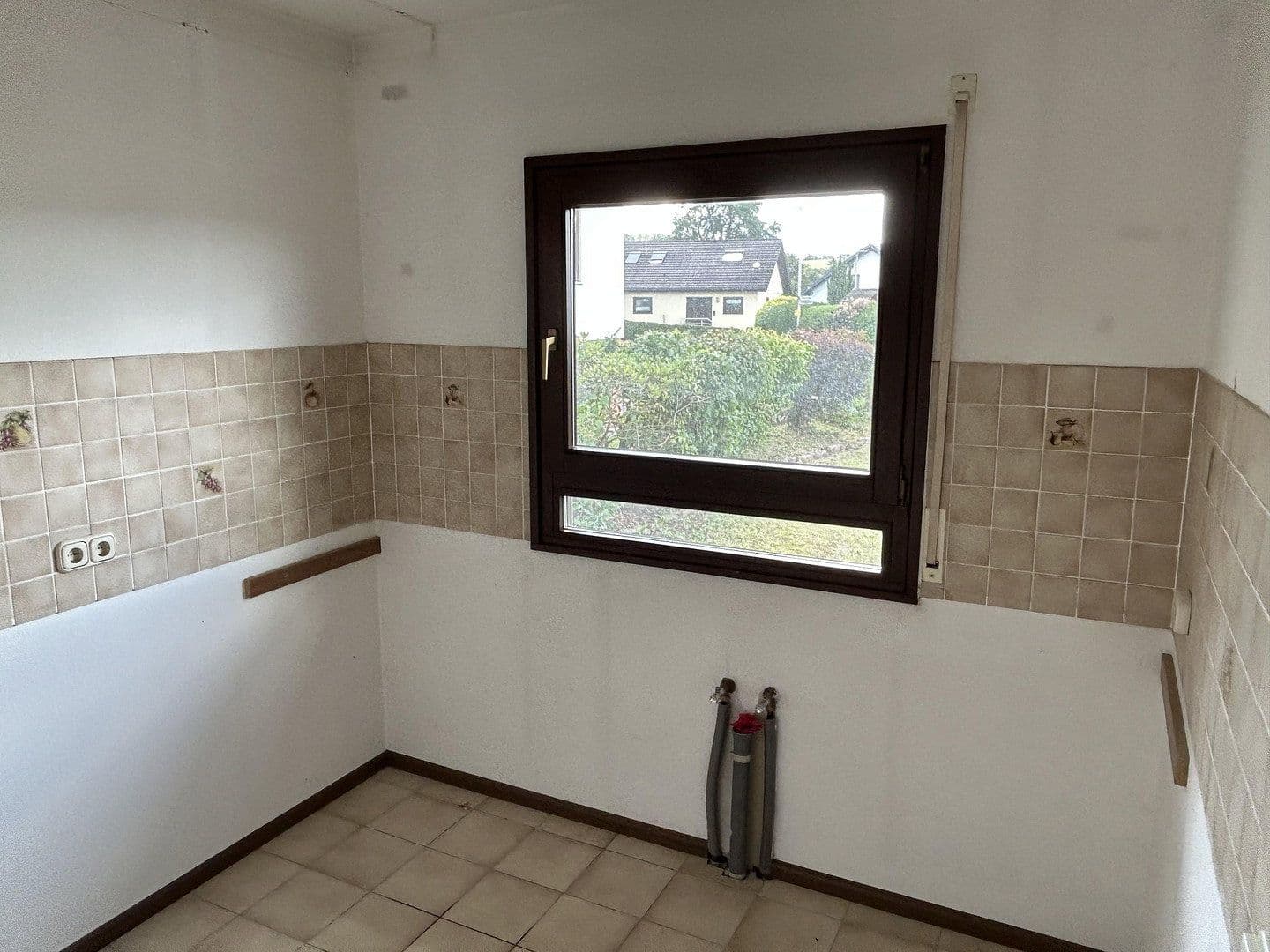 Pronájem domu 120 m², pozemek 866 m², Straubenhardt, Bádensko-Württembersko Pronájem domu 120 m², pozemek 866 m², Straubenhardt, Bádensko-Württembersko