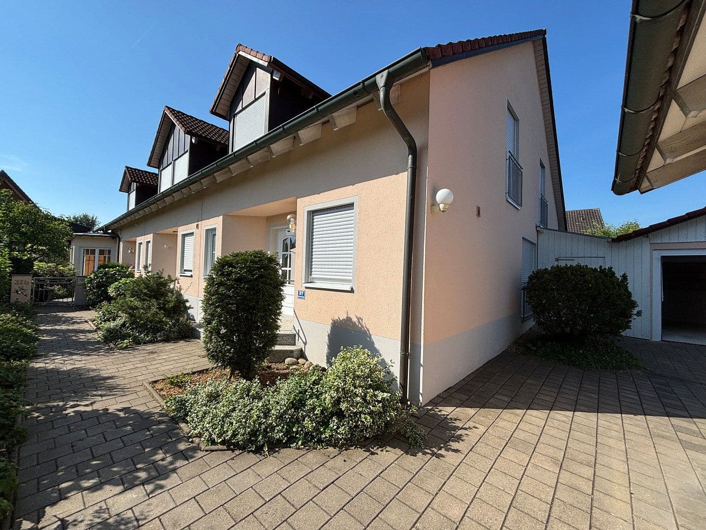 Pronájem domu 130 m², pozemek 270 m², Neuburg an der Donau, Bavorsko Pronájem domu 130 m², pozemek 270 m², Neuburg an der Donau, Bavorsko