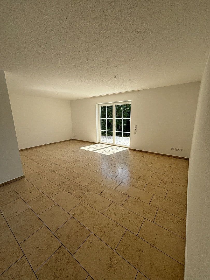 Pronájem domu 130 m², pozemek 270 m², Neuburg an der Donau, Bavorsko Pronájem domu 130 m², pozemek 270 m², Neuburg an der Donau, Bavorsko