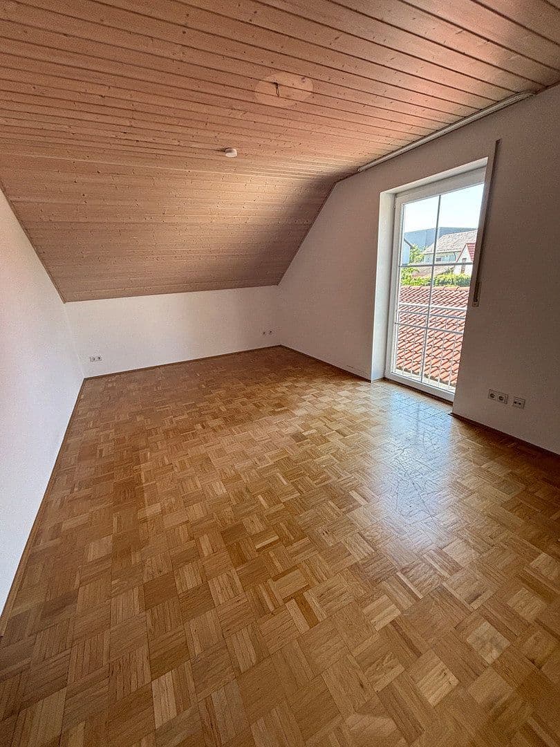 Pronájem domu 130 m², pozemek 270 m², Neuburg an der Donau, Bavorsko Pronájem domu 130 m², pozemek 270 m², Neuburg an der Donau, Bavorsko
