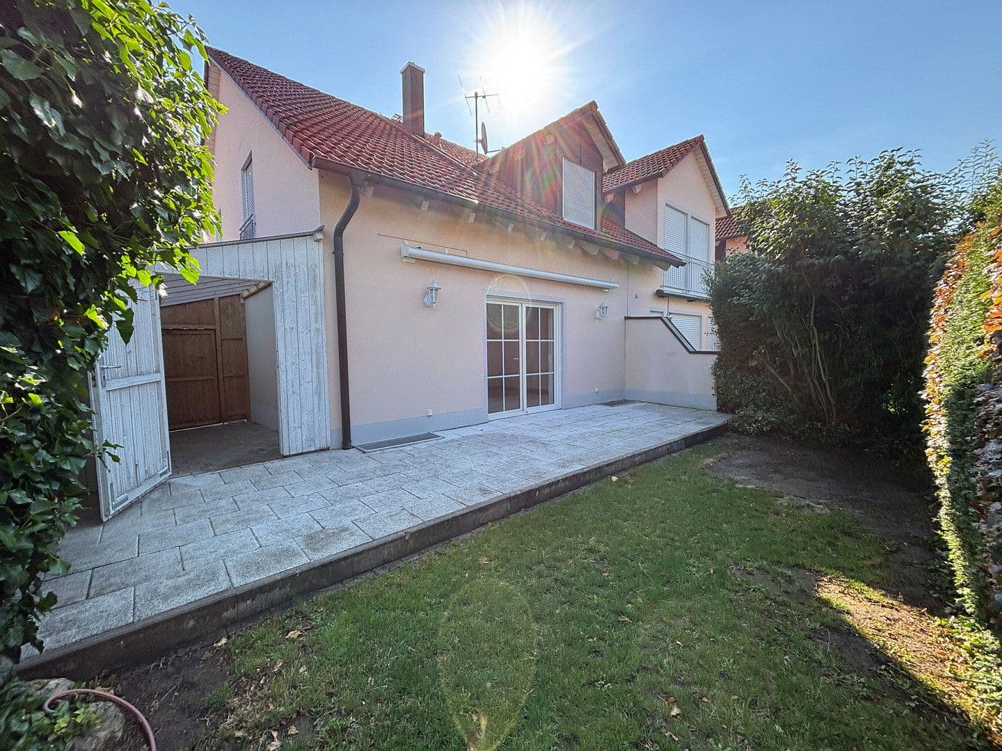 Pronájem domu 130 m², pozemek 270 m², Neuburg an der Donau, Bavorsko Pronájem domu 130 m², pozemek 270 m², Neuburg an der Donau, Bavorsko