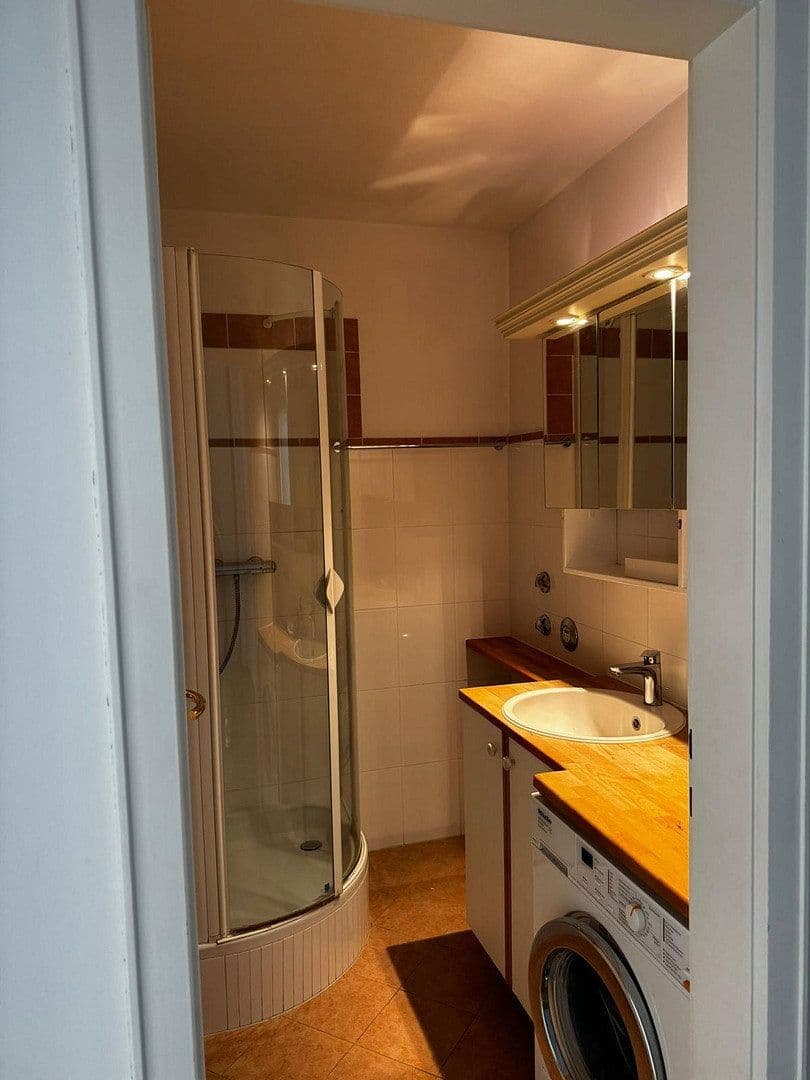Prodej bytu 2+1 70 m², Denninger Str., München, Bavorsko Prodej bytu 2+1 70 m², Denninger Str., München, Bavorsko