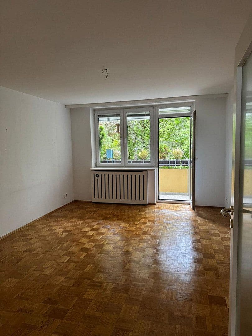 Prodej bytu 2+1 70 m², Denninger Str., München, Bavorsko Prodej bytu 2+1 70 m², Denninger Str., München, Bavorsko
