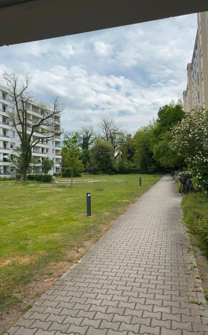 Prodej bytu 2+1 70 m², Denninger Str., München, Bavorsko Prodej bytu 2+1 70 m², Denninger Str., München, Bavorsko