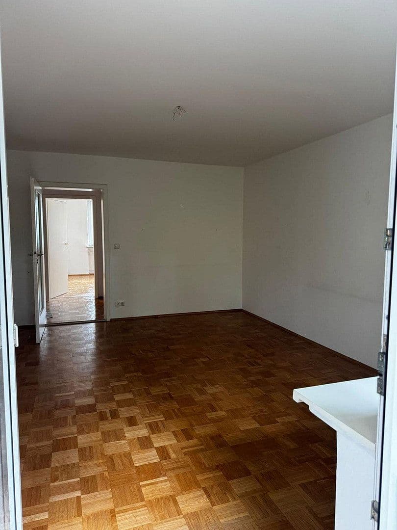 Prodej bytu 2+1 70 m², Denninger Str., München, Bavorsko Prodej bytu 2+1 70 m², Denninger Str., München, Bavorsko