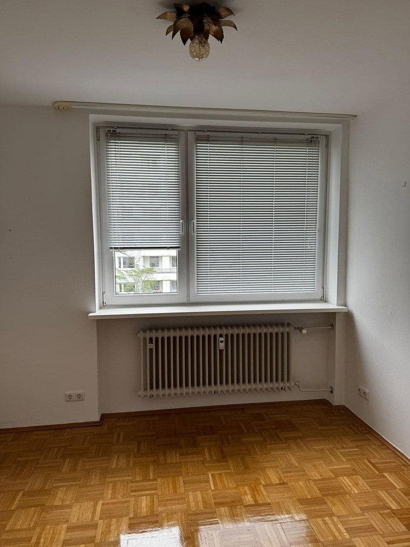 Prodej bytu 2+1 70 m², Denninger Str., München, Bavorsko Prodej bytu 2+1 70 m², Denninger Str., München, Bavorsko