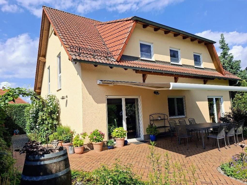 Prodej domu 184 m², pozemek 1.122 m², Geschwister-Scholl-Straße 29, Falkensee, Braniborsko Prodej domu 184 m², pozemek 1.122 m², Geschwister-Scholl-Straße 29, Falkensee, Braniborsko