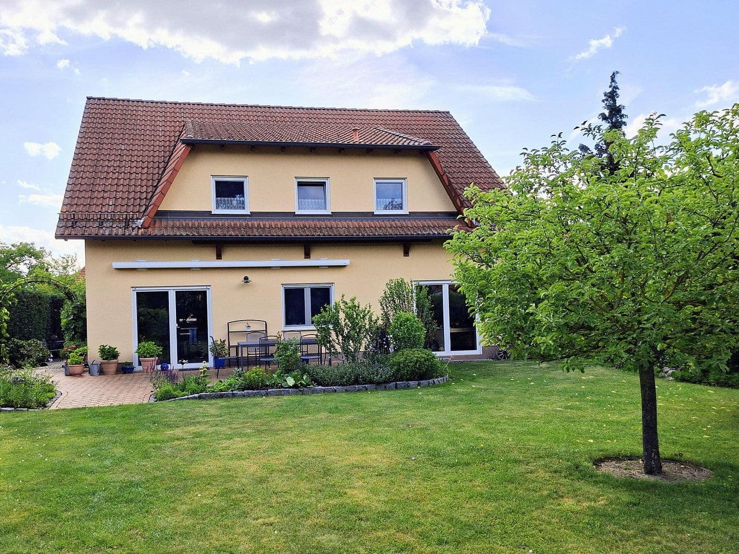 Prodej domu 184 m², pozemek 1.122 m², Falkensee, Braniborsko Prodej domu 184 m², pozemek 1.122 m², Falkensee, Braniborsko