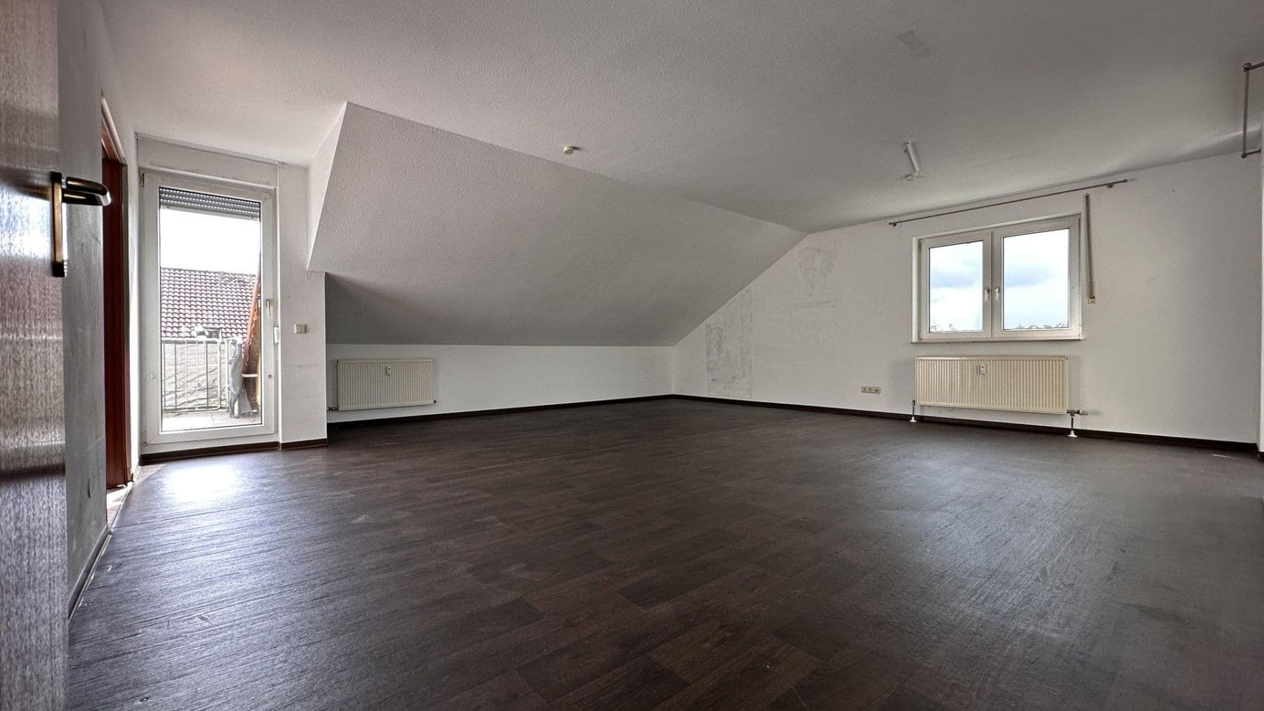 Pronájem bytu 2+1 82 m², Bad Emstal, Hessen Pronájem bytu 2+1 82 m², Bad Emstal, Hessen