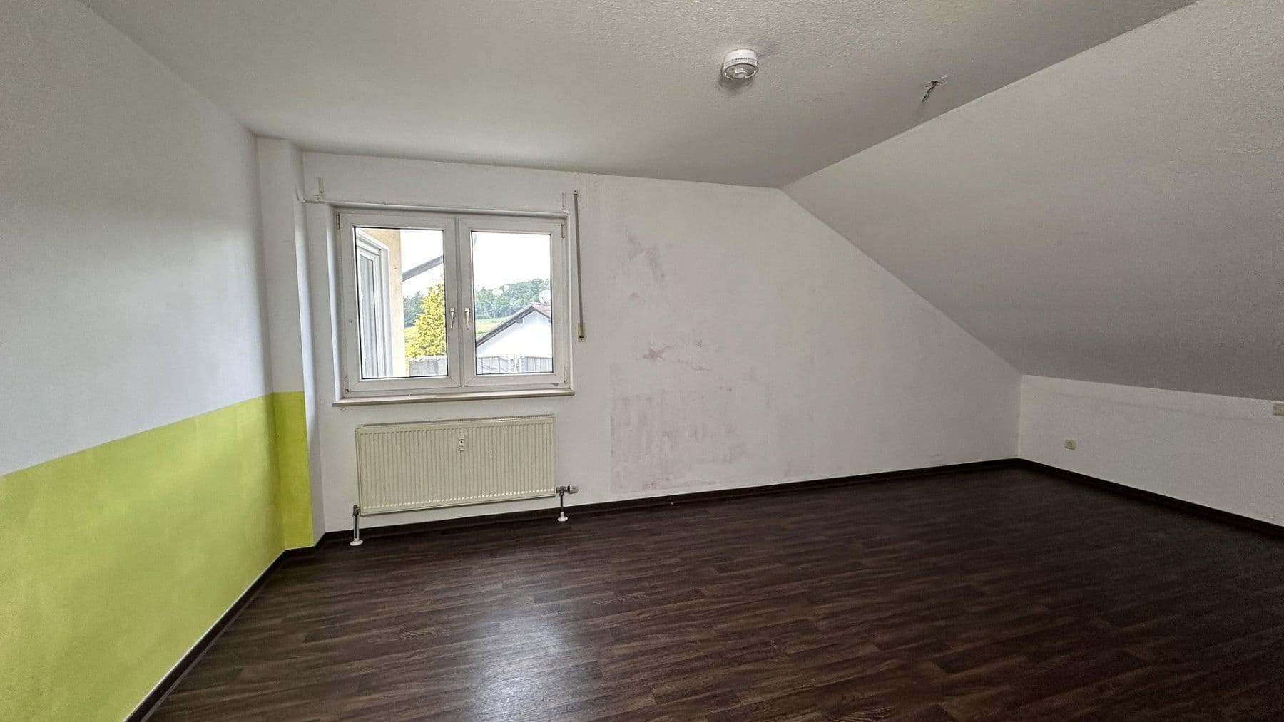 Pronájem bytu 2+1 82 m², Bad Emstal, Hessen Pronájem bytu 2+1 82 m², Bad Emstal, Hessen