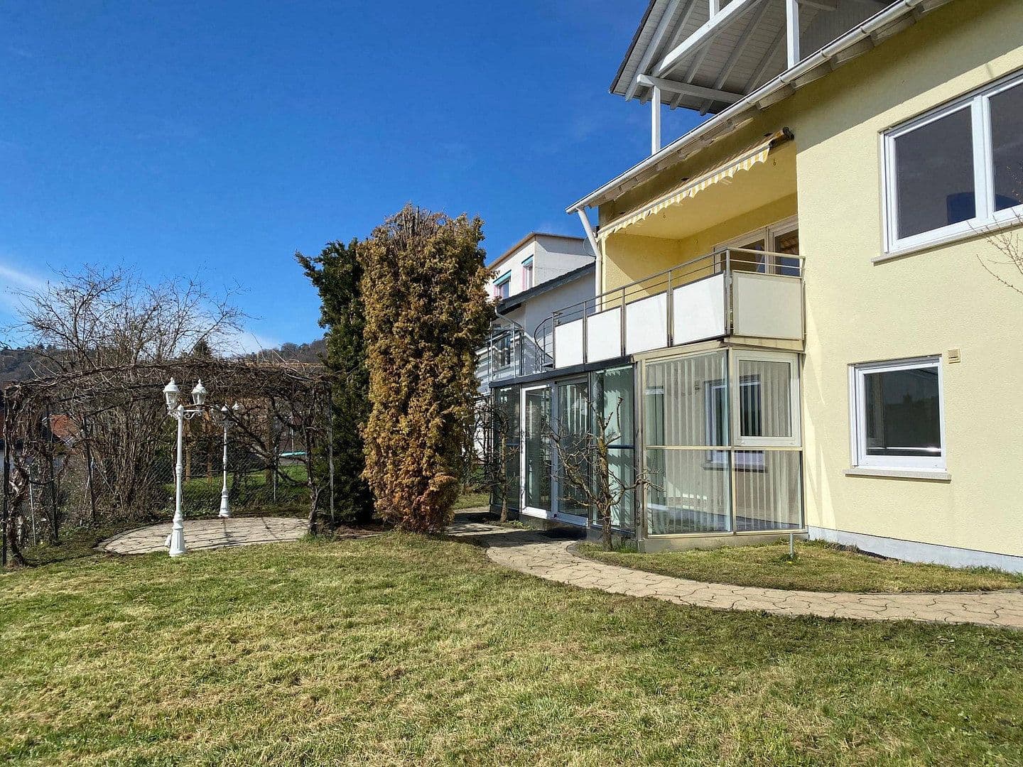 Pronájem domu 200 m², pozemek 702 m², Am Blütenhang 10, Bodman-Ludwigshafen, Bádensko-Württembersko Pronájem domu 200 m², pozemek 702 m², Am Blütenhang 10, Bodman-Ludwigshafen, Bádensko-Württembersko