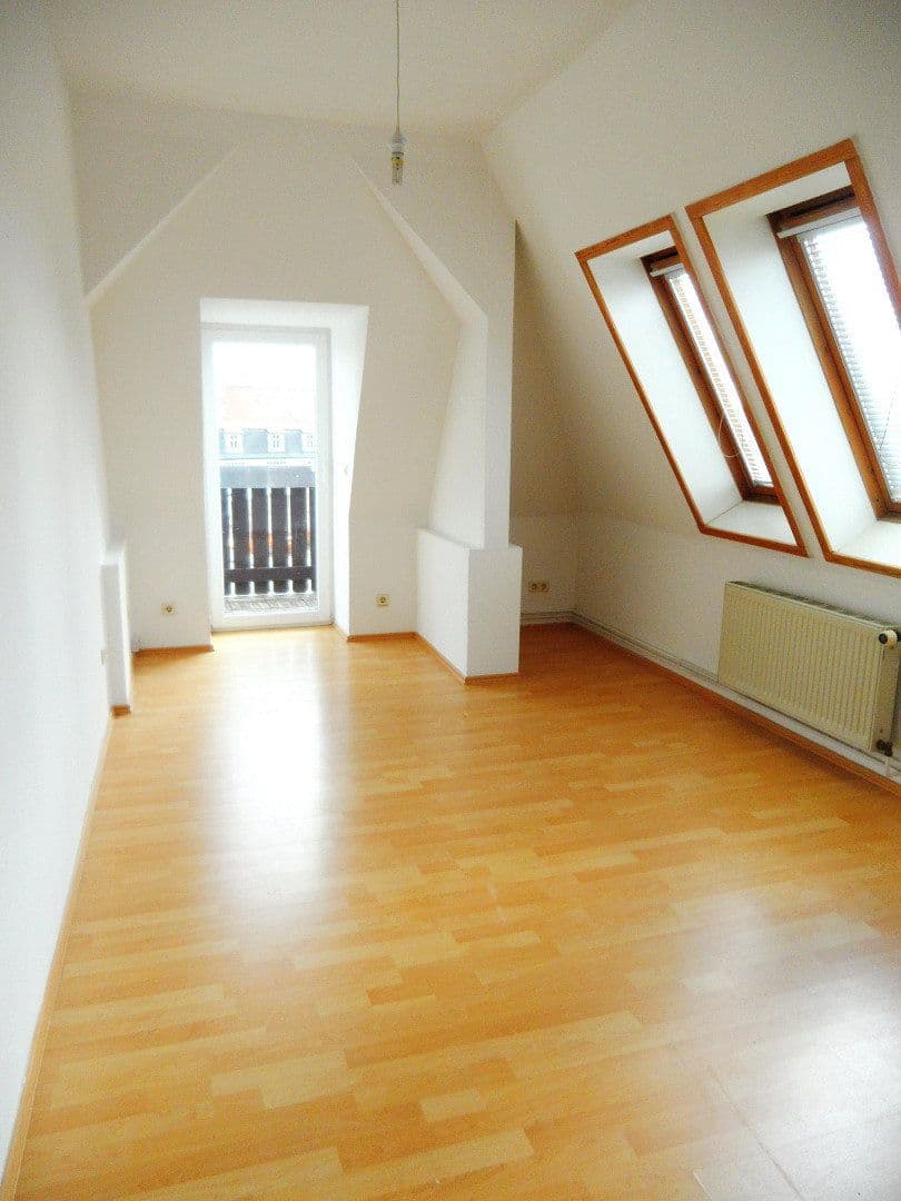 Pronájem bytu 3+1 69 m², Südstr. 64, Leipzig, Sasko Pronájem bytu 3+1 69 m², Südstr. 64, Leipzig, Sasko