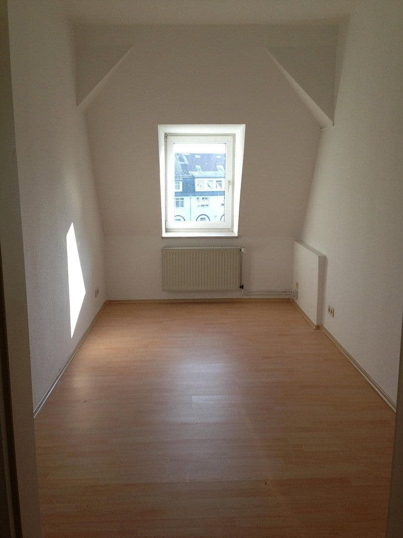 Pronájem bytu 3+1 69 m², Südstr. 64, Leipzig, Sasko Pronájem bytu 3+1 69 m², Südstr. 64, Leipzig, Sasko