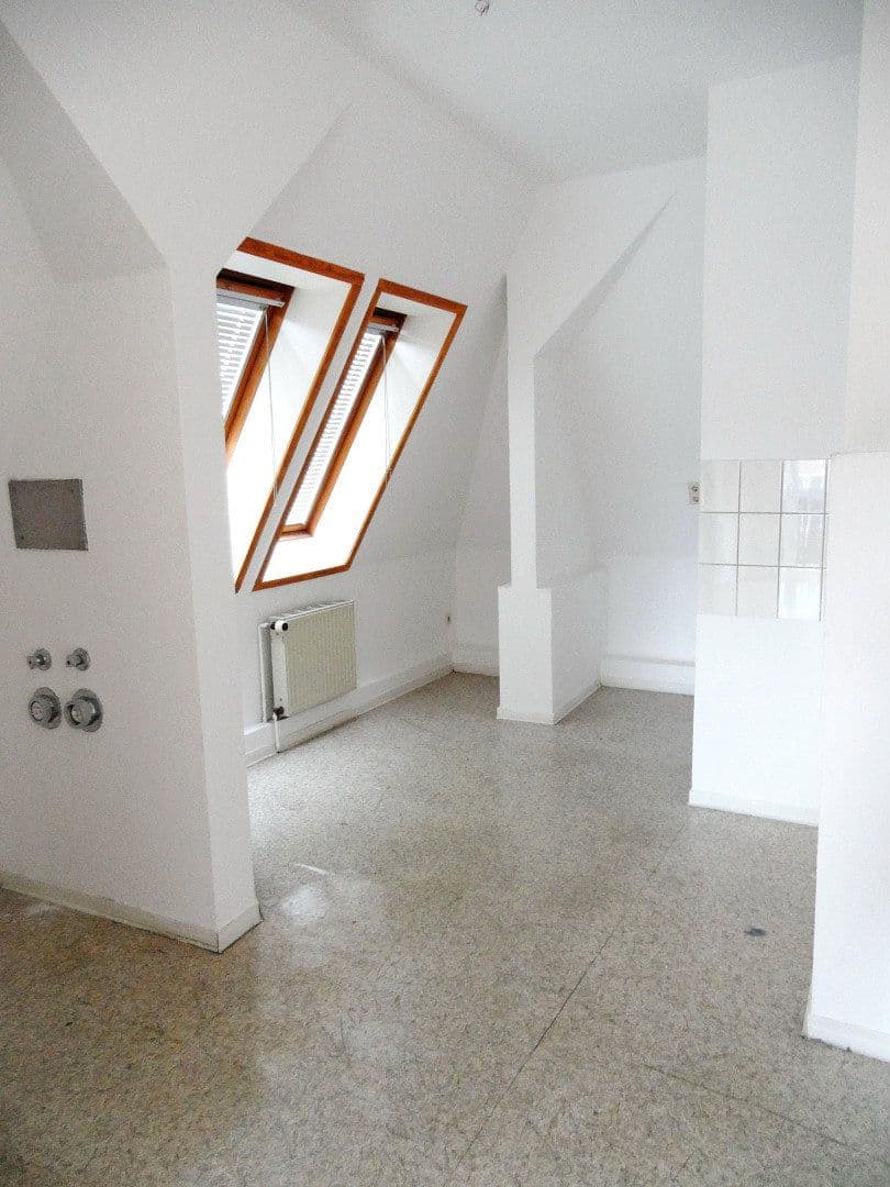 Pronájem bytu 3+1 69 m², Südstr. 64, Leipzig, Sasko Pronájem bytu 3+1 69 m², Südstr. 64, Leipzig, Sasko