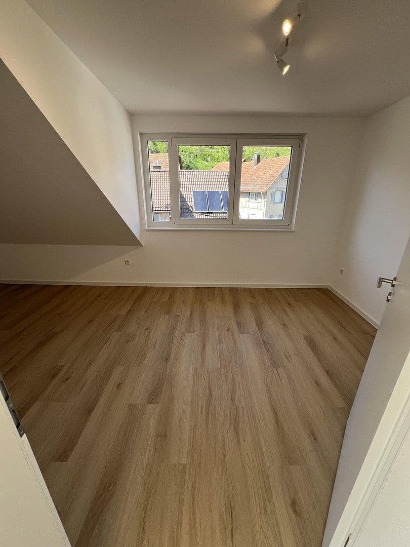 Pronájem bytu 3+1 74 m², Baden-Baden, Bádensko-Württembersko Pronájem bytu 3+1 74 m², Baden-Baden, Bádensko-Württembersko