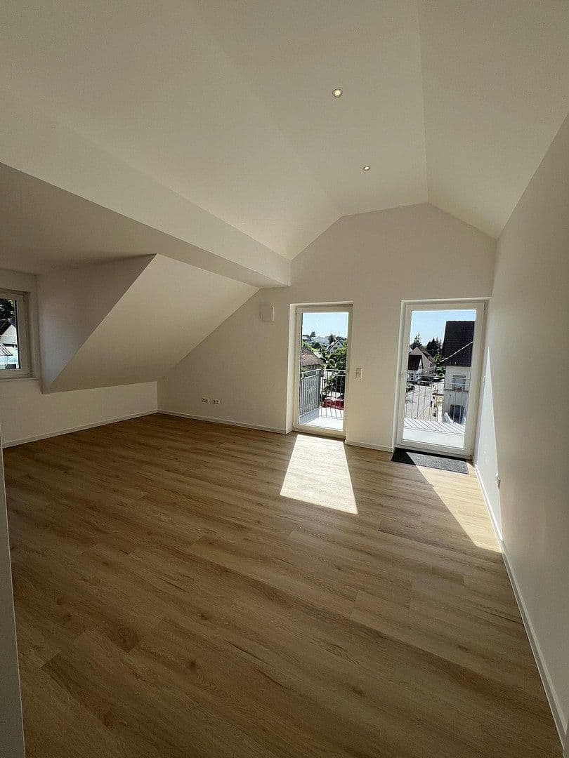 Pronájem bytu 3+1 74 m², Baden-Baden, Bádensko-Württembersko Pronájem bytu 3+1 74 m², Baden-Baden, Bádensko-Württembersko