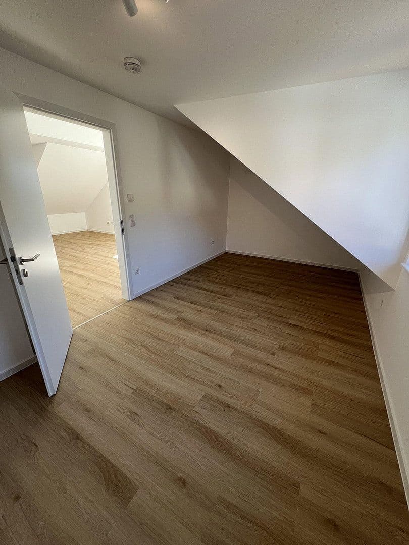Pronájem bytu 3+1 74 m², Baden-Baden, Bádensko-Württembersko Pronájem bytu 3+1 74 m², Baden-Baden, Bádensko-Württembersko