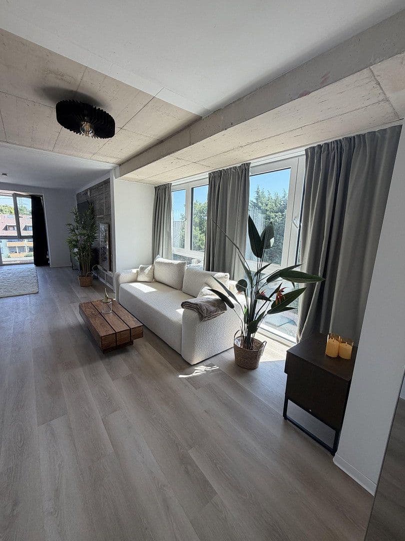 Pronájem bytu 2+1 60 m², Essen, Severní Porýní-Vestfálsko Pronájem bytu 2+1 60 m², Essen, Severní Porýní-Vestfálsko