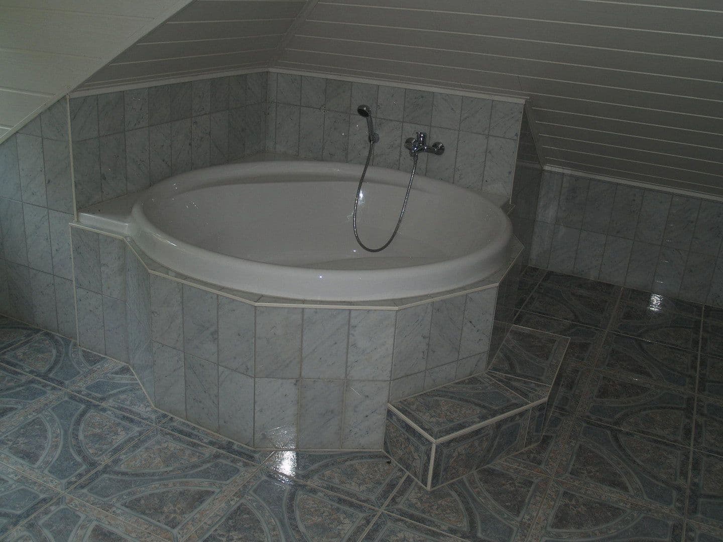 Pronájem bytu 4+kk 210 m², Bennewitz, Sasko Pronájem bytu 4+kk 210 m², Bennewitz, Sasko