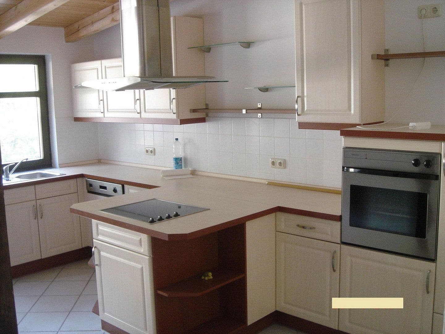 Pronájem bytu 4+kk 210 m², Bennewitz, Sasko Pronájem bytu 4+kk 210 m², Bennewitz, Sasko