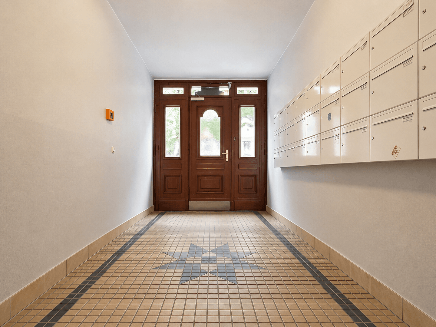 Prodej bytu 3+1 86 m², Berlin, Berlín Prodej bytu 3+1 86 m², Berlin, Berlín