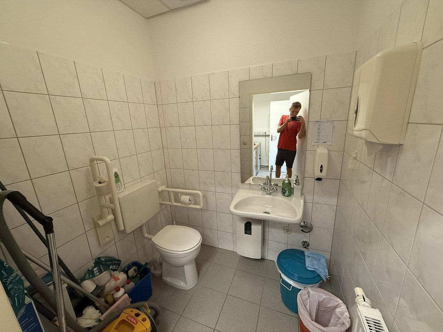 Pronájem kanceláře 43 m², Lührsweg 17, Seevetal, Dolní Sasko Pronájem kanceláře 43 m², Lührsweg 17, Seevetal, Dolní Sasko