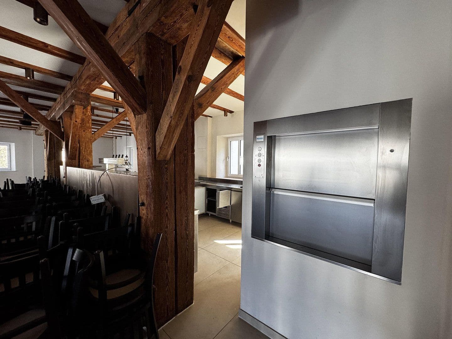 Pronájem nebytového prostoru 453 m², Dinauer Straße 1, Kallmünz, Bavorsko Pronájem nebytového prostoru 453 m², Dinauer Straße 1, Kallmünz, Bavorsko