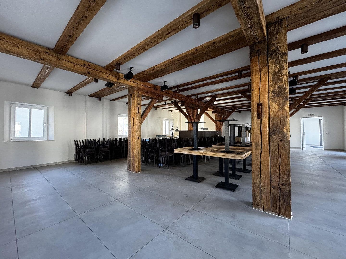 Pronájem nebytového prostoru 453 m², Dinauer Straße 1, Kallmünz, Bavorsko Pronájem nebytového prostoru 453 m², Dinauer Straße 1, Kallmünz, Bavorsko