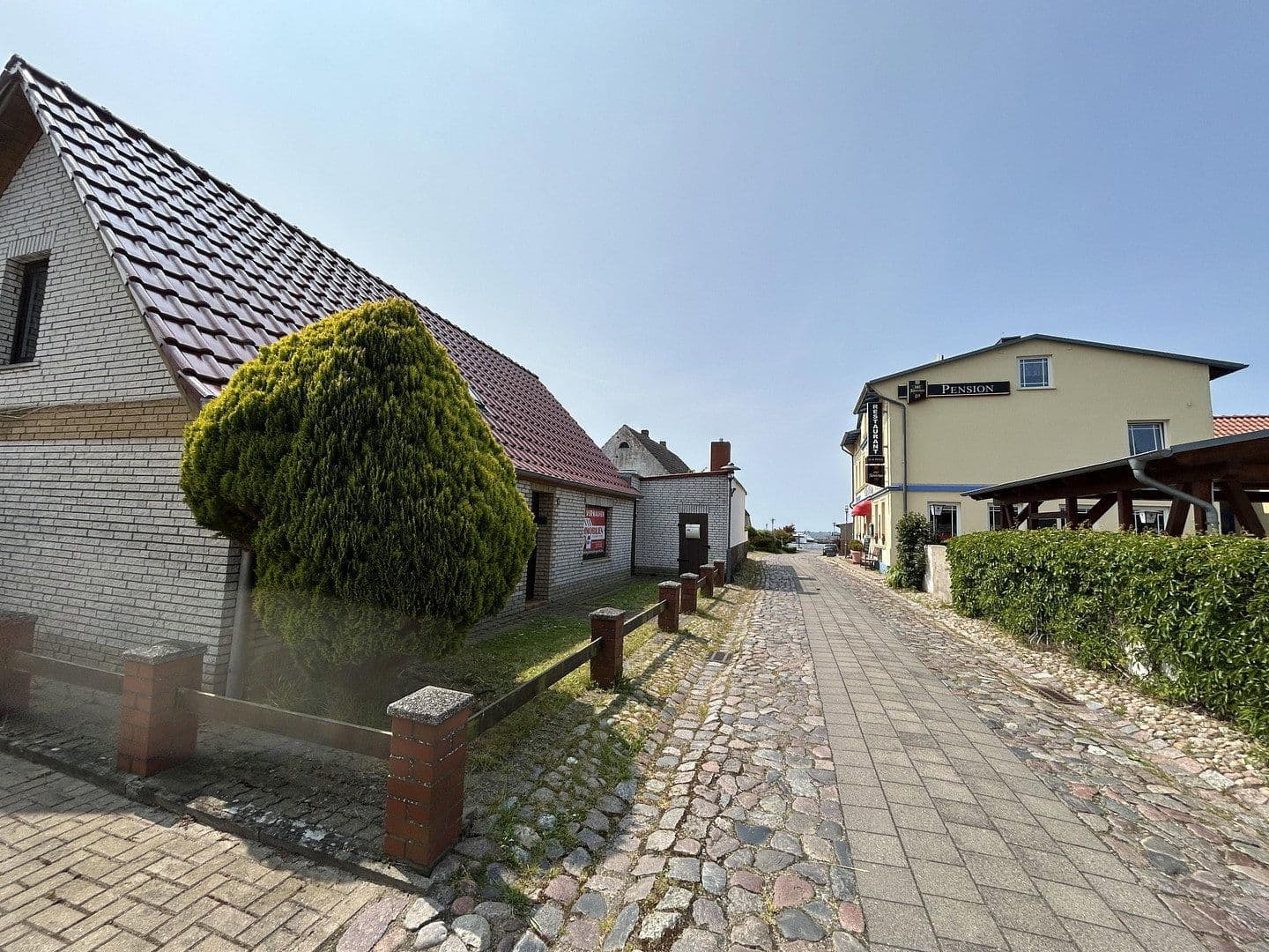 Prodej domu 120 m², pozemek 250 m², Bahnhofstraße 2, Wiek auf Rügen, Mecklenburg-Vorpommern Prodej domu 120 m², pozemek 250 m², Bahnhofstraße 2, Wiek auf Rügen, Mecklenburg-Vorpommern