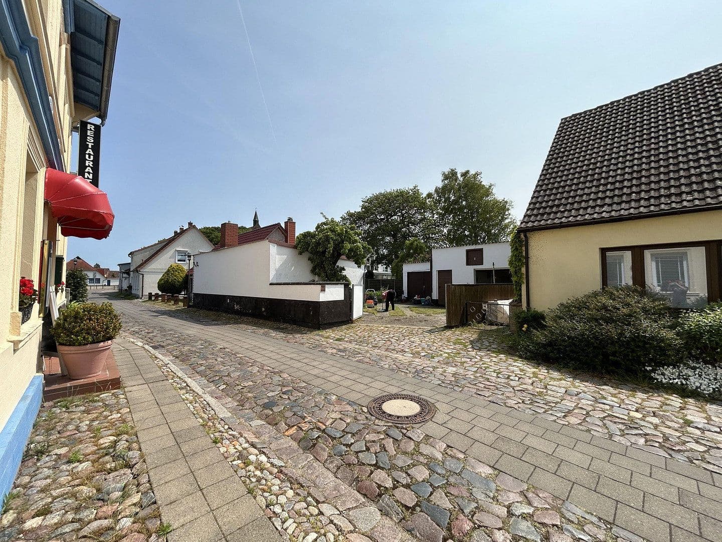 Prodej domu 120 m², pozemek 250 m², Bahnhofstraße 2, Wiek auf Rügen, Mecklenburg-Vorpommern Prodej domu 120 m², pozemek 250 m², Bahnhofstraße 2, Wiek auf Rügen, Mecklenburg-Vorpommern