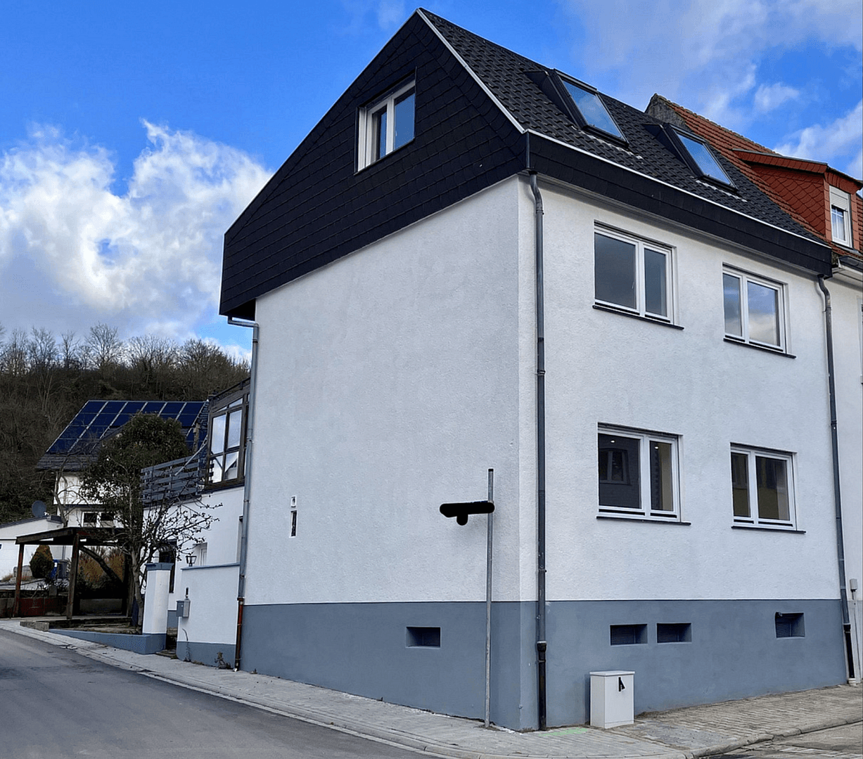 Prodej domu 165 m², pozemek 181 m², Rauenberg, Bádensko-Württembersko Prodej domu 165 m², pozemek 181 m², Rauenberg, Bádensko-Württembersko