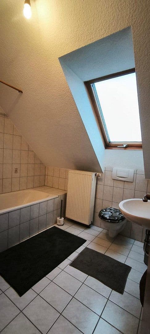 Prodej bytu 3+1 60 m², Offenhausen, Bavorsko Prodej bytu 3+1 60 m², Offenhausen, Bavorsko
