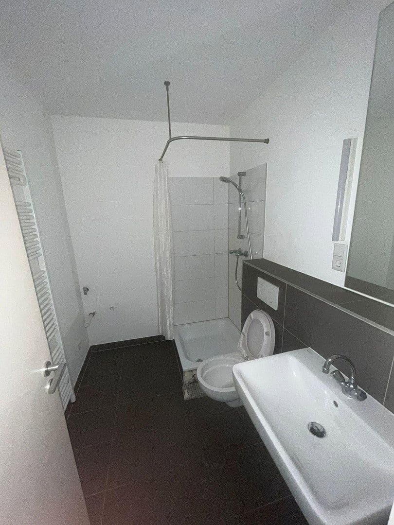 Pronájem bytu 1+1 30 m², Wuppertal, Severní Porýní-Vestfálsko Pronájem bytu 1+1 30 m², Wuppertal, Severní Porýní-Vestfálsko