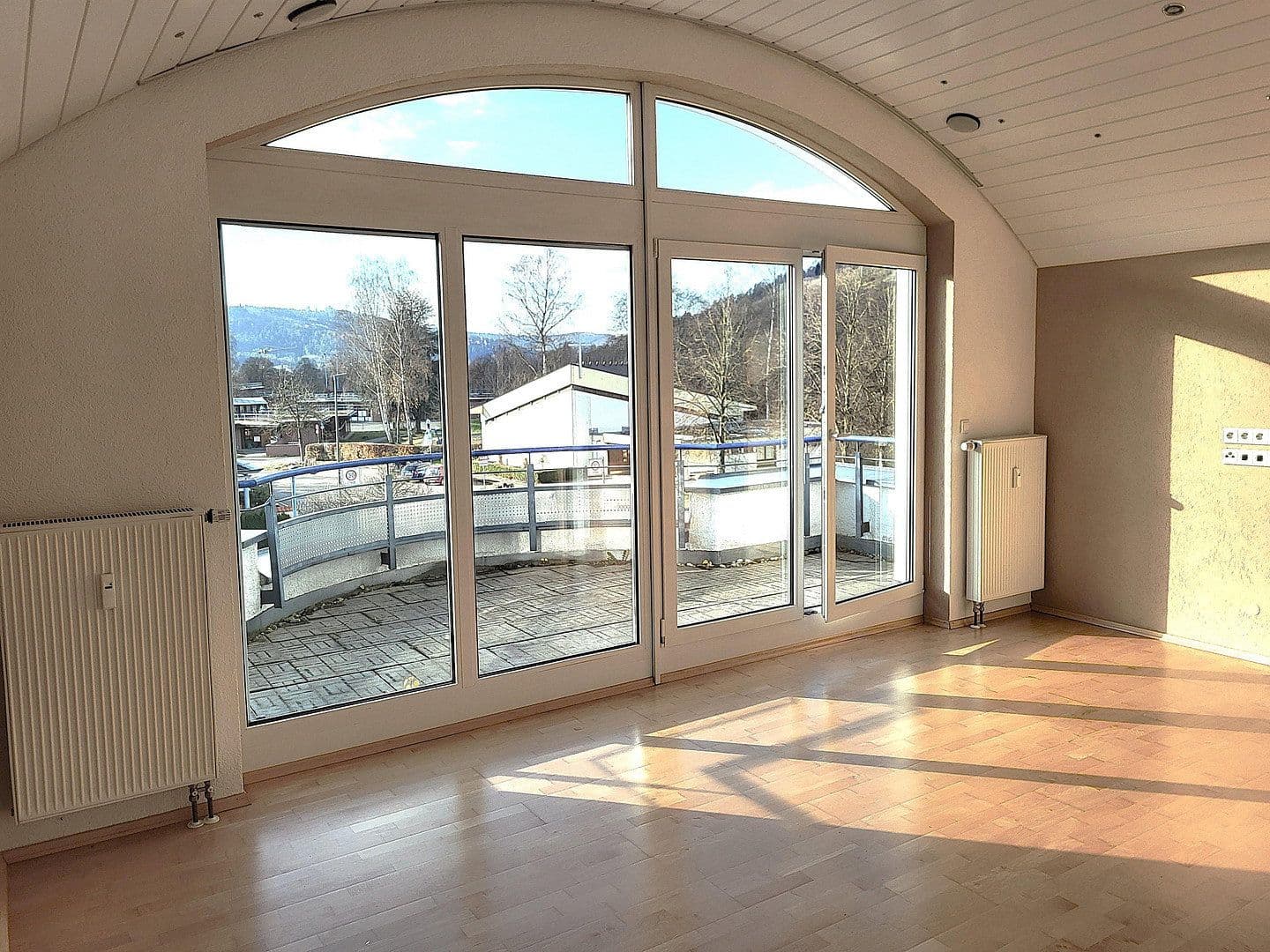 Pronájem bytu 4+kk 112 m², Lorch, Bádensko-Württembersko Pronájem bytu 4+kk 112 m², Lorch, Bádensko-Württembersko