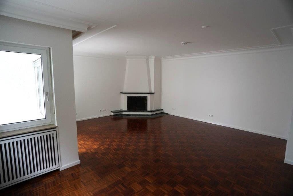 Prodej bytu 3+1 120 m², Kronberg im Taunus, Hessen Prodej bytu 3+1 120 m², Kronberg im Taunus, Hessen