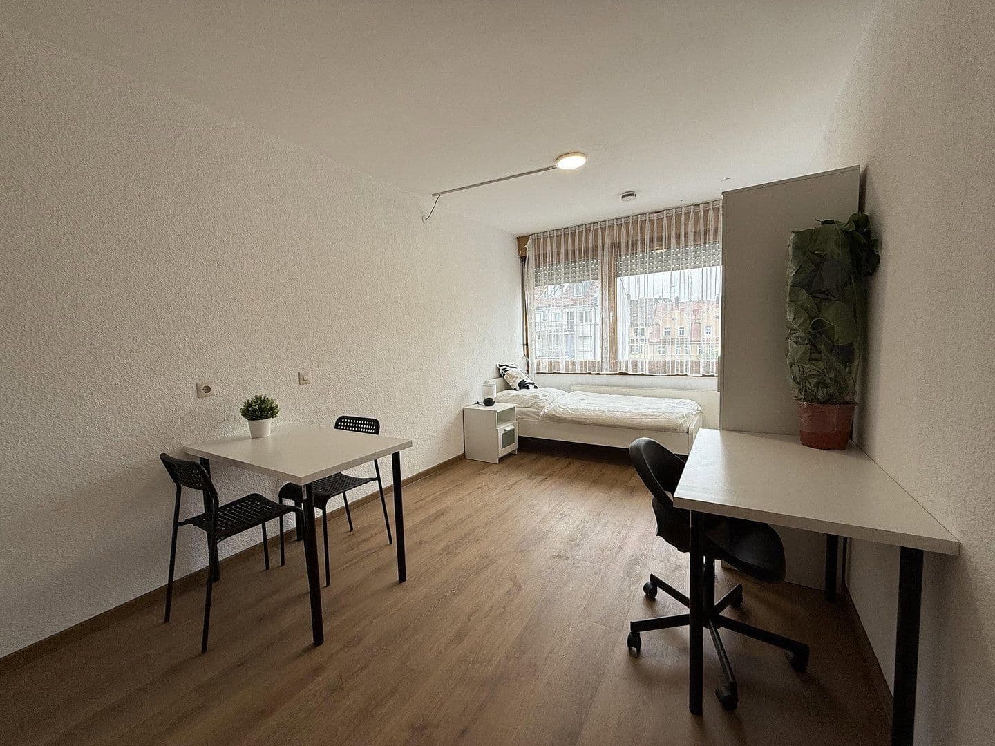 Pronájem bytu 1+1 21 m², Henkestraße 71, Erlangen, Bavorsko Pronájem bytu 1+1 21 m², Henkestraße 71, Erlangen, Bavorsko