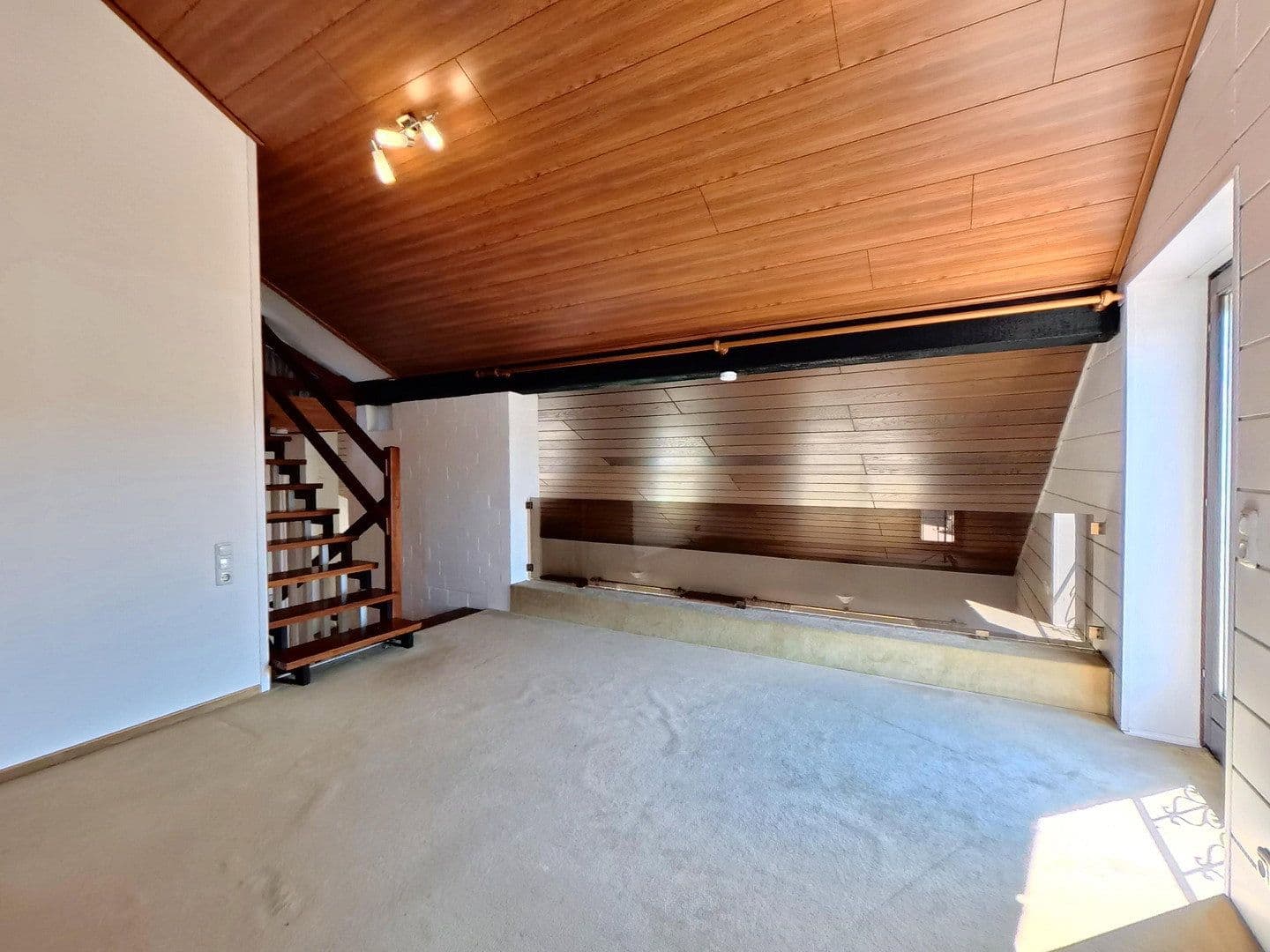 Pronájem domu 232 m², pozemek 180 m², Neustadt am Rübenberge, Dolní Sasko Pronájem domu 232 m², pozemek 180 m², Neustadt am Rübenberge, Dolní Sasko