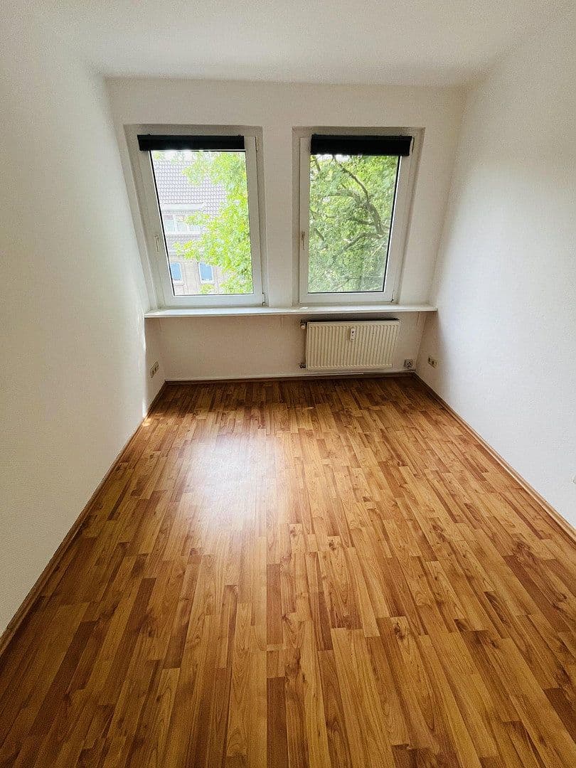 Pronájem bytu 3+1 165 m², Moselstraße 9, Duisburg, Severní Porýní-Vestfálsko Pronájem bytu 3+1 165 m², Moselstraße 9, Duisburg, Severní Porýní-Vestfálsko
