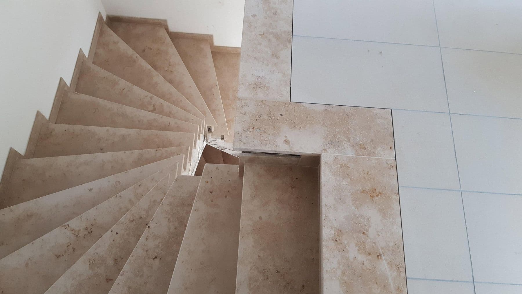 Pronájem domu 170 m², pozemek 330 m², Rohrbach/Ilm, Bavorsko Pronájem domu 170 m², pozemek 330 m², Rohrbach/Ilm, Bavorsko
