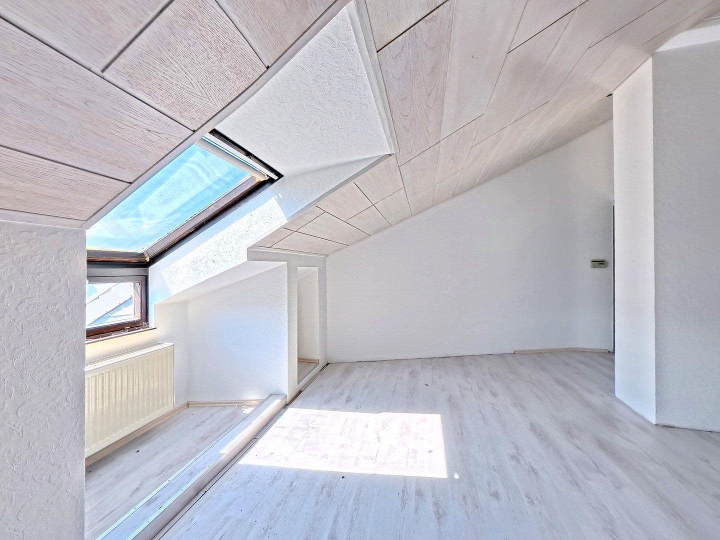 Pronájem bytu 3+1 88 m², Neustadt am Rübenberge, Dolní Sasko Pronájem bytu 3+1 88 m², Neustadt am Rübenberge, Dolní Sasko