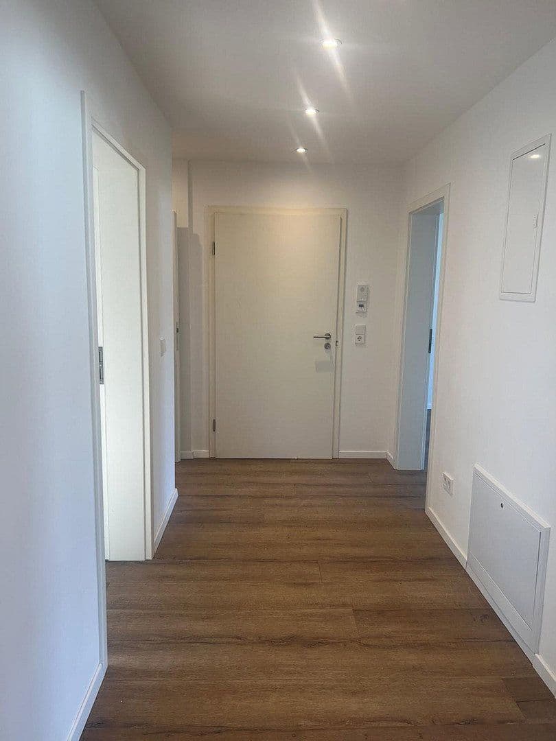 Pronájem bytu 3+kk 85 m², Brandenburgerstr. 2, Esslingen am Neckar, Bádensko-Württembersko Pronájem bytu 3+kk 85 m², Brandenburgerstr. 2, Esslingen am Neckar, Bádensko-Württembersko