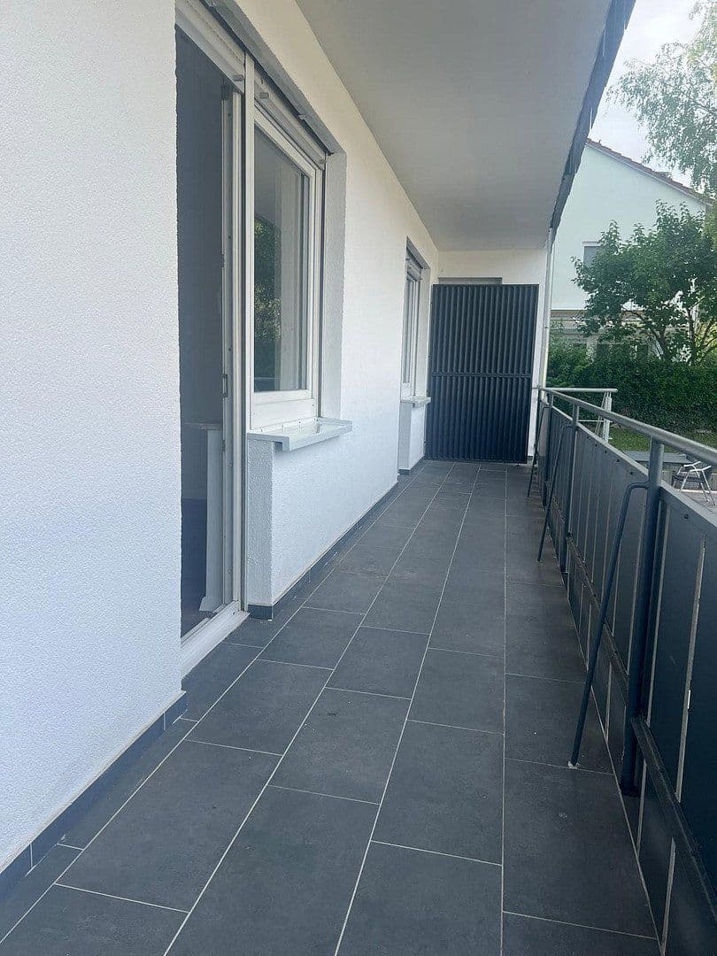 Pronájem bytu 3+kk 85 m², Brandenburgerstr. 2, Esslingen am Neckar, Bádensko-Württembersko Pronájem bytu 3+kk 85 m², Brandenburgerstr. 2, Esslingen am Neckar, Bádensko-Württembersko