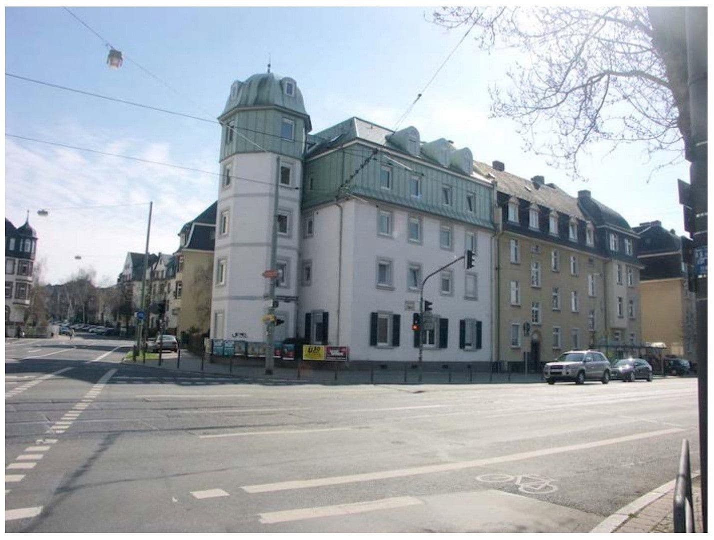 Pronájem bytu 2+1 33 m², Oppenheimer Landstr. 102, Frankfurt, Hessen Pronájem bytu 2+1 33 m², Oppenheimer Landstr. 102, Frankfurt, Hessen