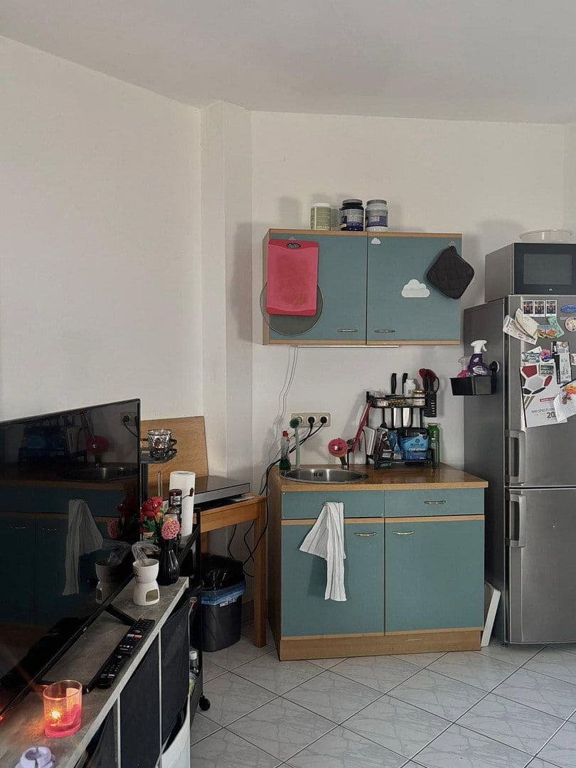 Pronájem bytu 2+1 33 m², Oppenheimer Landstr. 102, Frankfurt, Hessen Pronájem bytu 2+1 33 m², Oppenheimer Landstr. 102, Frankfurt, Hessen