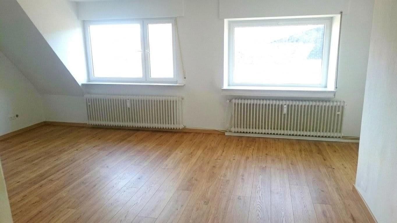 Prodej bytu 4+1 88 m², Koblenz, Porýní-Falc Prodej bytu 4+1 88 m², Koblenz, Porýní-Falc