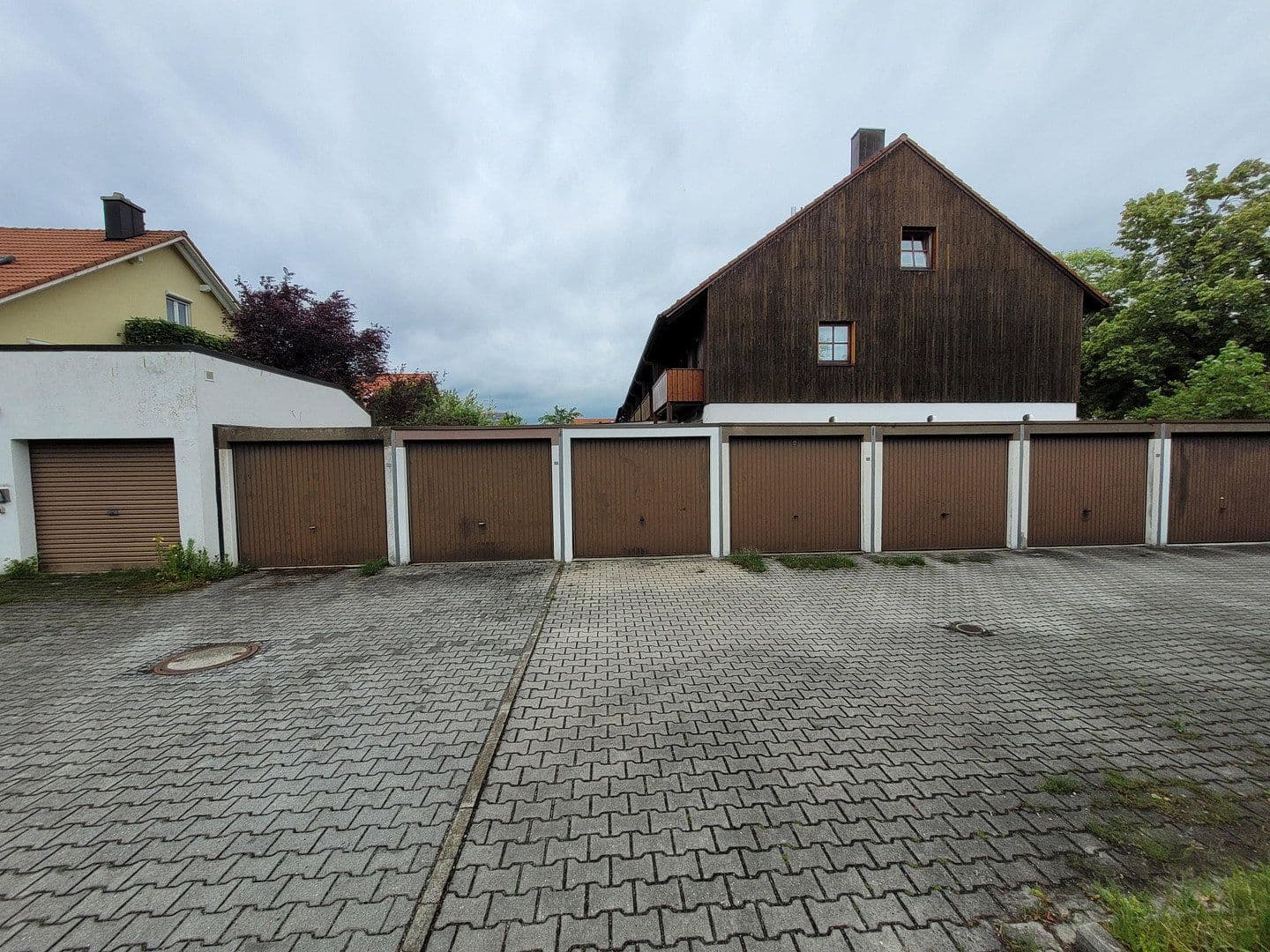 Prodej domu 154 m², pozemek 192 m², Wilhelm-Hoegner-Straße 42, München, Bavorsko Prodej domu 154 m², pozemek 192 m², Wilhelm-Hoegner-Straße 42, München, Bavorsko