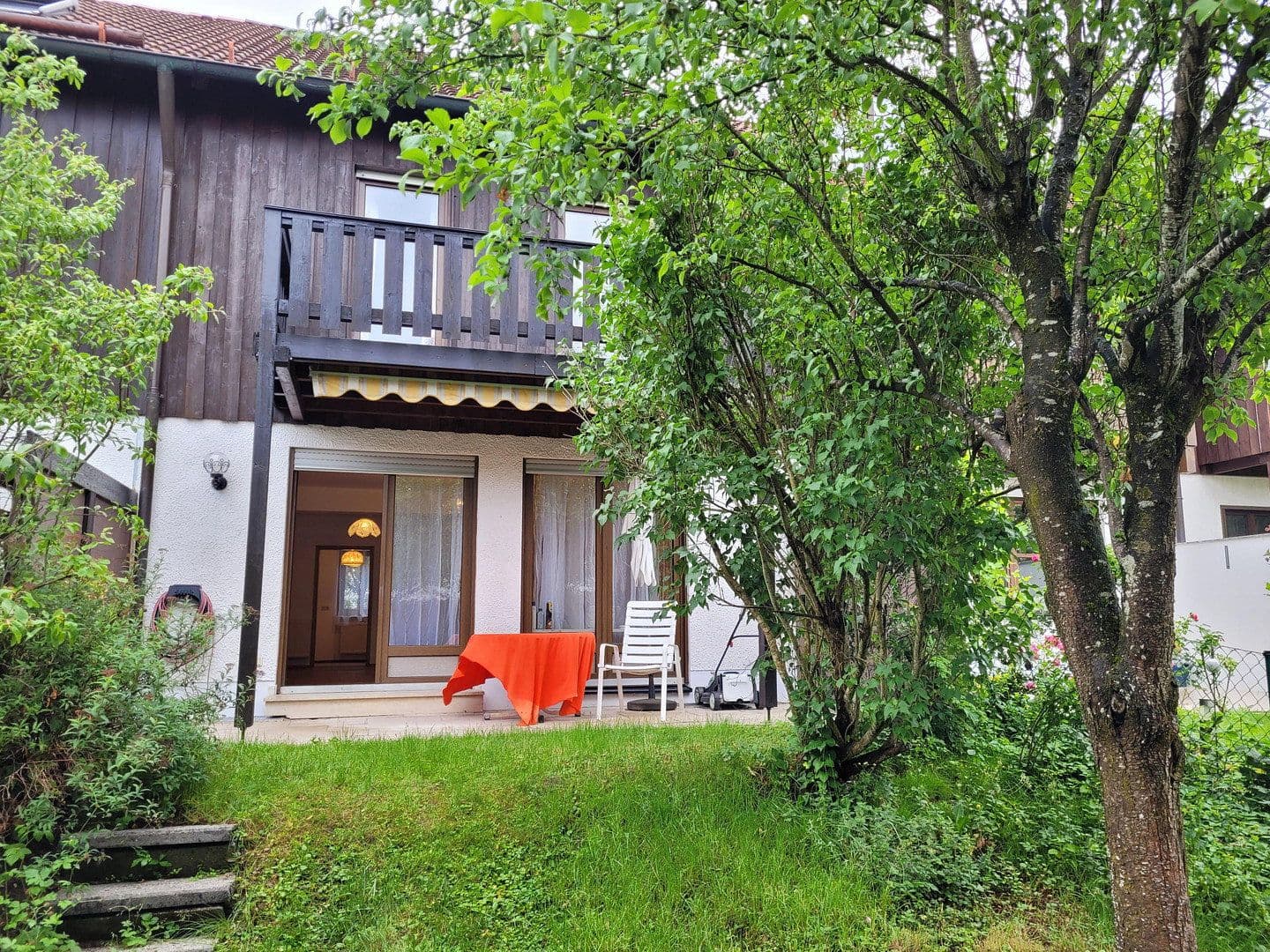 Prodej domu 154 m², pozemek 192 m², Wilhelm-Hoegner-Straße 42, München, Bavorsko Prodej domu 154 m², pozemek 192 m², Wilhelm-Hoegner-Straße 42, München, Bavorsko