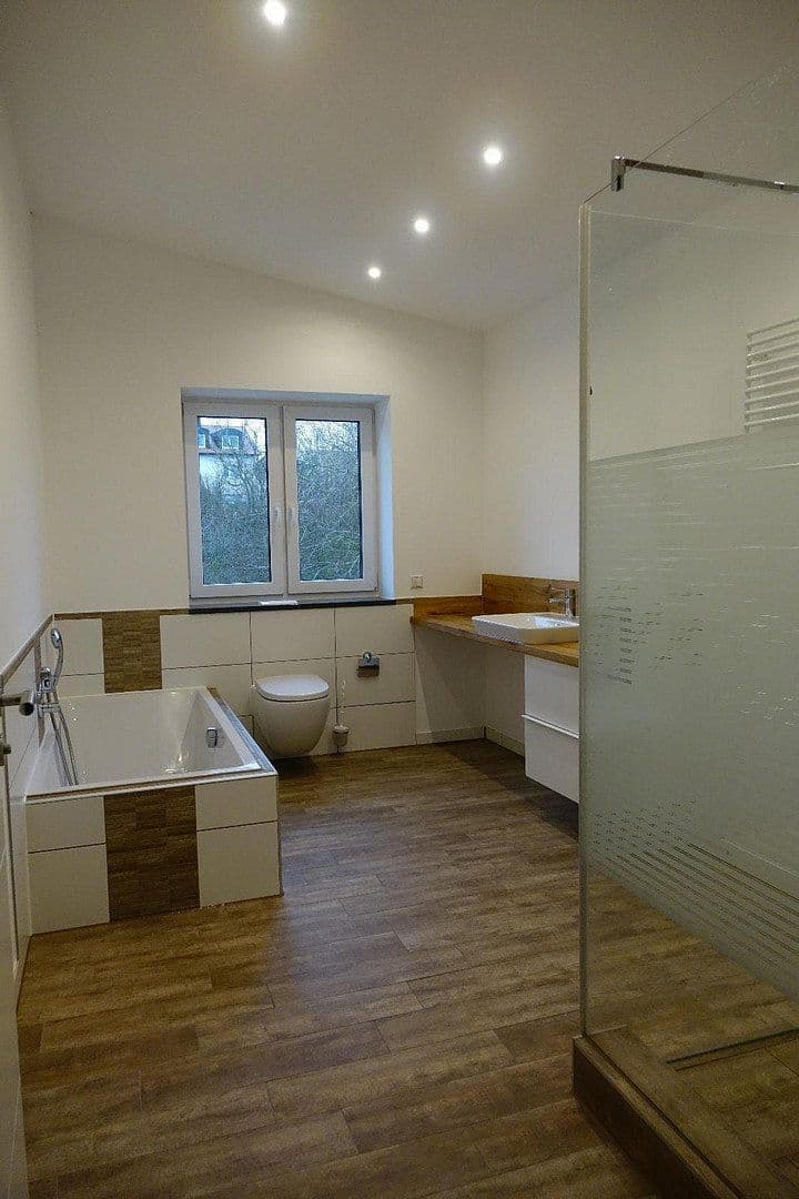 Prodej bytu 4+kk 172 m², Bad Schönborn, Bádensko-Württembersko Prodej bytu 4+kk 172 m², Bad Schönborn, Bádensko-Württembersko