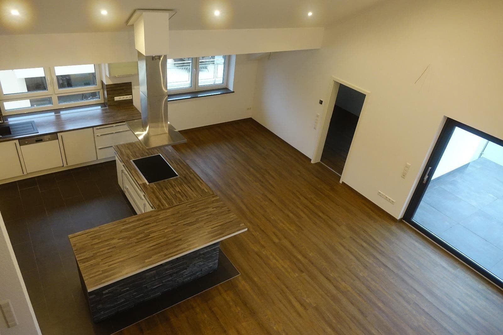 Prodej bytu 4+kk 172 m², Bad Schönborn, Bádensko-Württembersko Prodej bytu 4+kk 172 m², Bad Schönborn, Bádensko-Württembersko